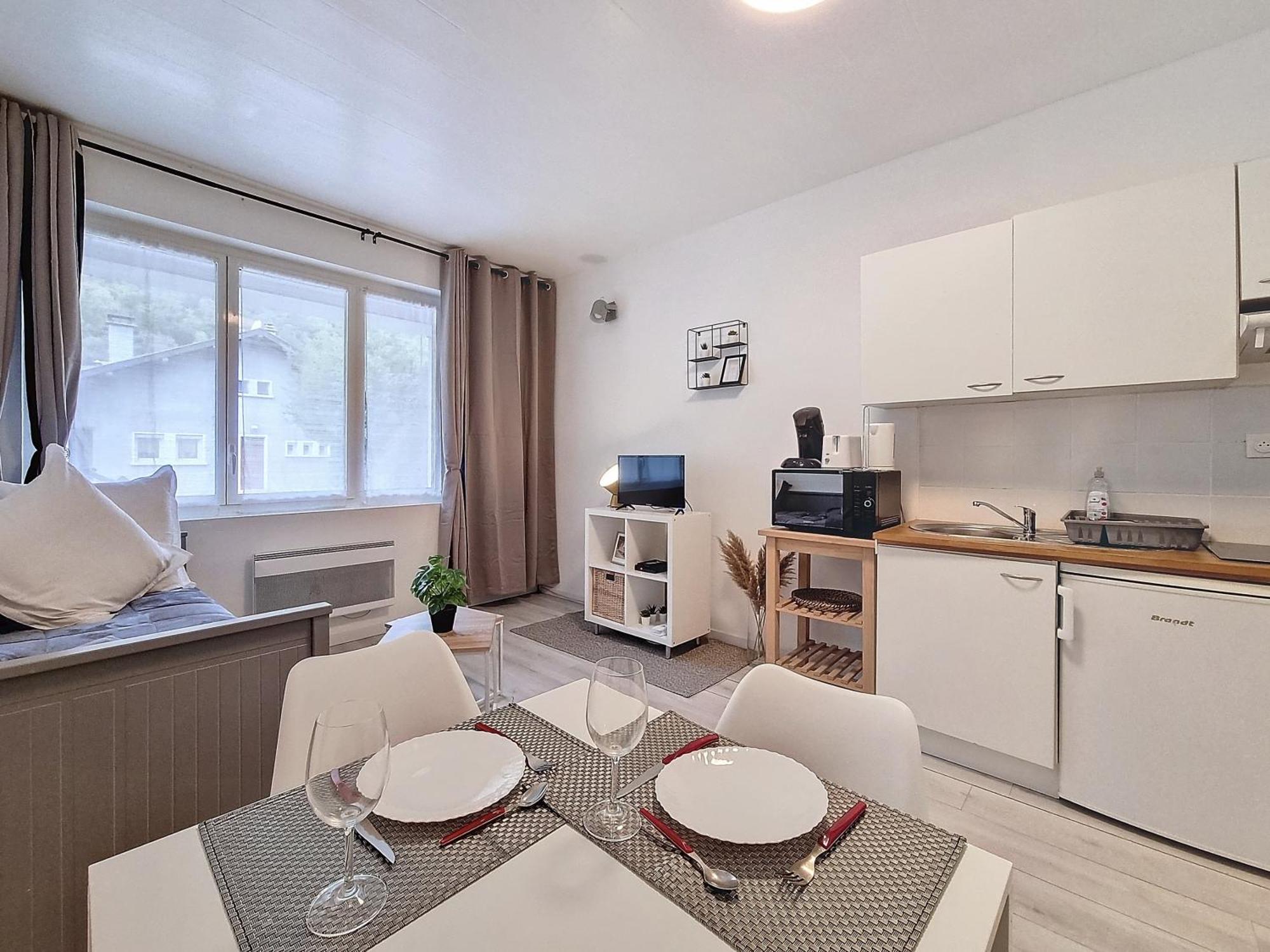 Budget Studio Proche Lac ซิวริเย ภายนอก รูปภาพ